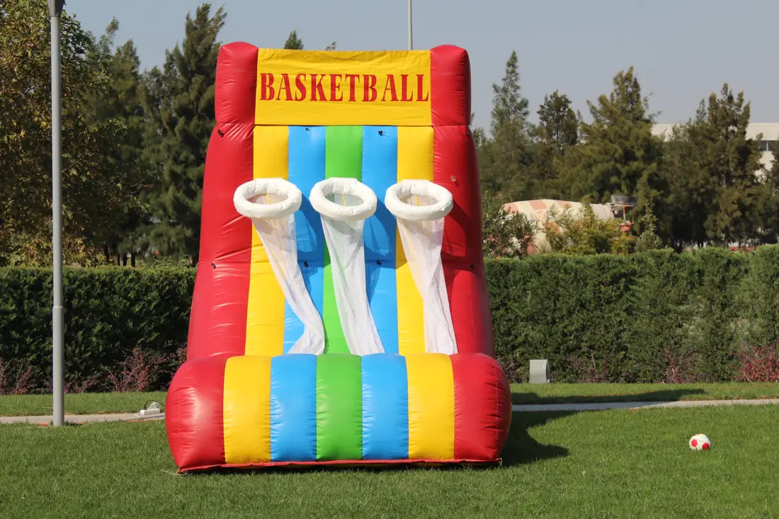 Çoklu potalı şişme basketbol oyunu